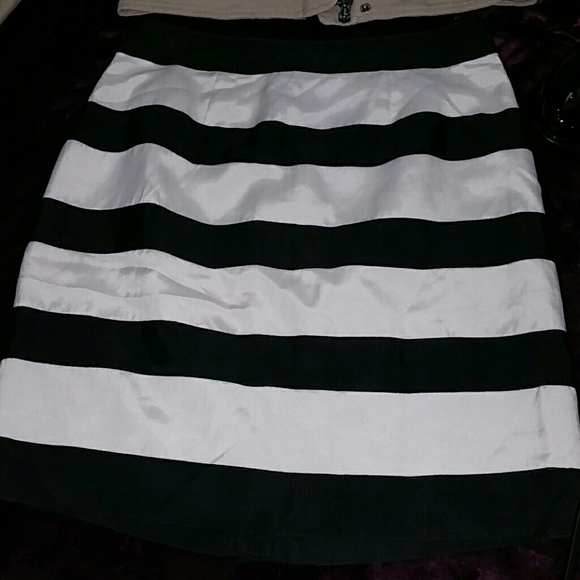 Club Monaco Stripe Skirt - Picture 4 of 8